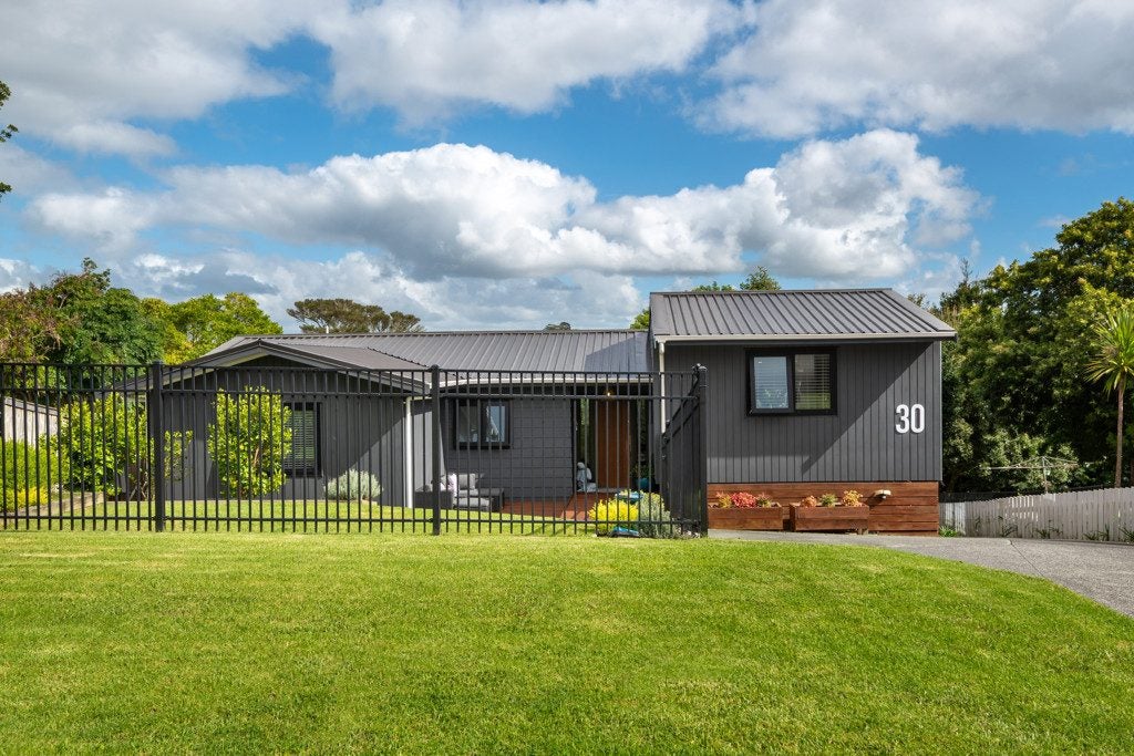 30 Bay Vista Drive, Red Beach, Whangaparaoa - Carousel 1