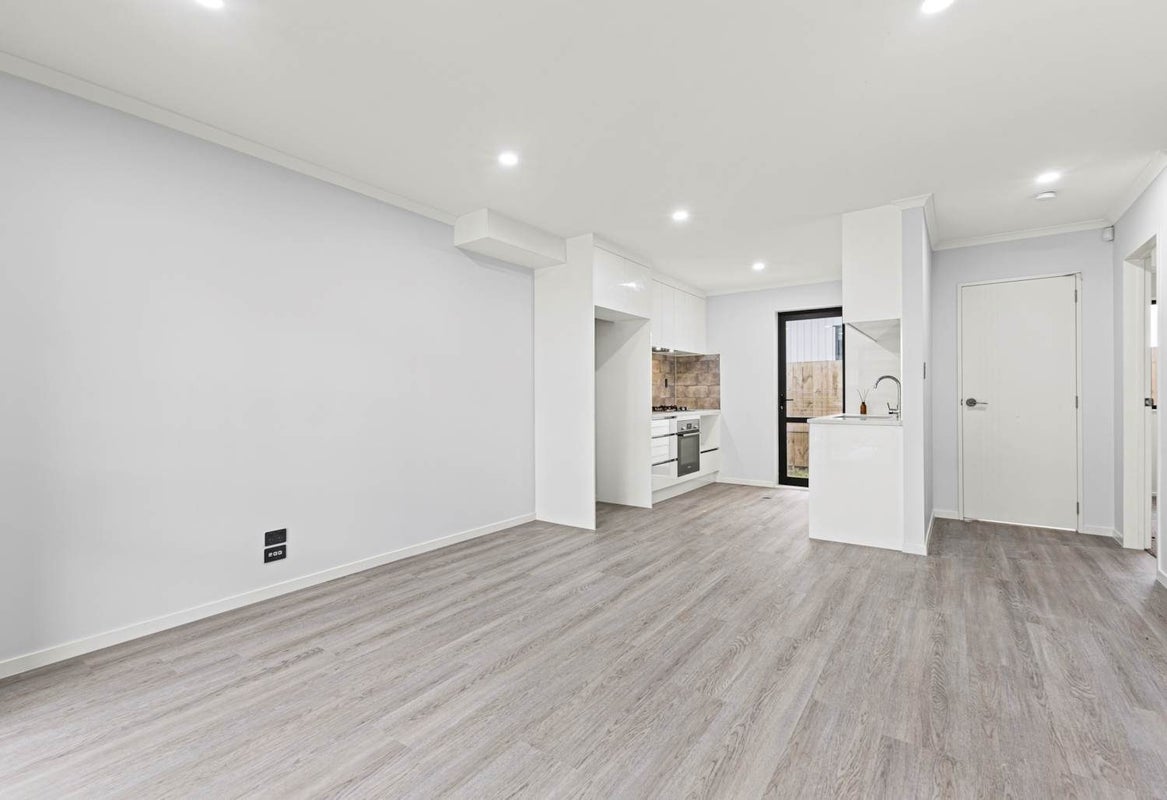 8E Kent Road, Manurewa, Auckland - Carousel 2