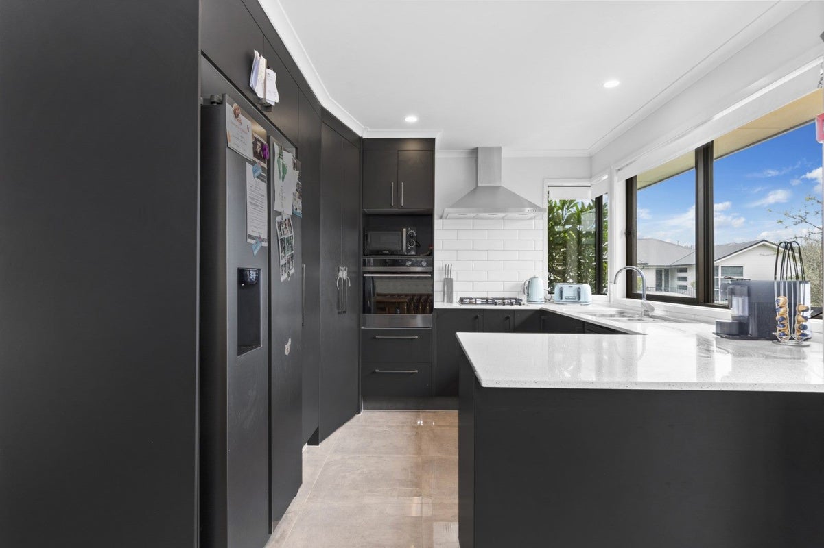 86 Awataha Crescent, Pyes Pa, Tauranga - Carousel 2