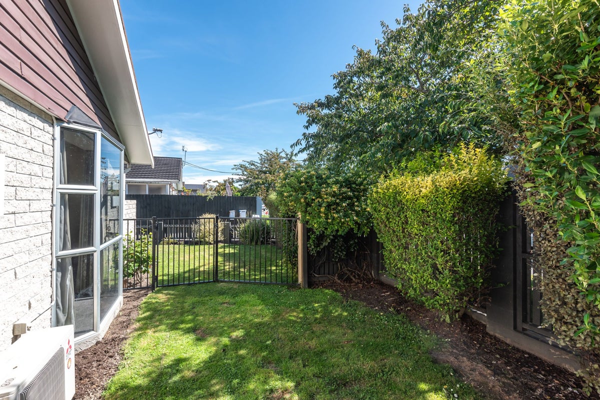 1/24 Radnor Street, St Albans, Christchurch - Carousel 17