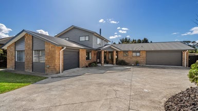 24 Sauvignon Place, Pyes Pa, Tauranga - Carousel 1
