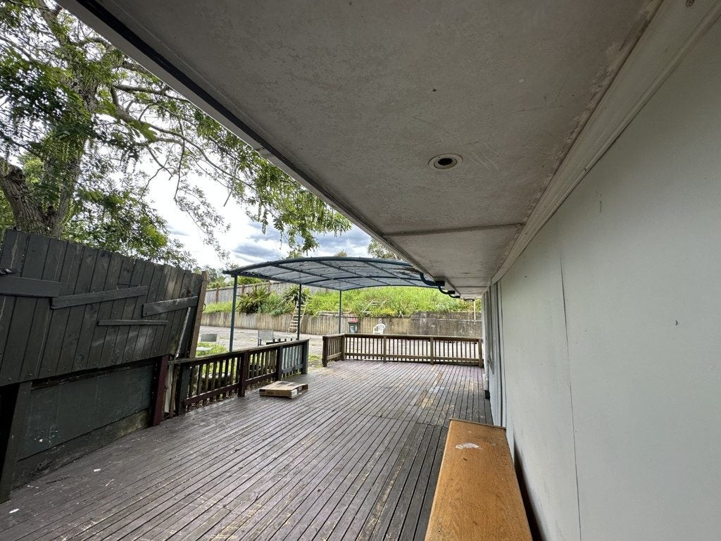 32 Kashmir Road, Glen Eden, Auckland - Carousel 2
