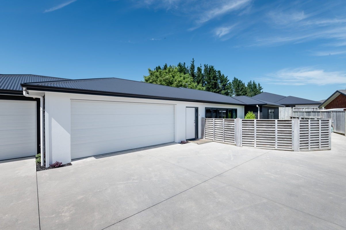 9 Carlingford Rise, Dinsdale, Hamilton - Carousel 1
