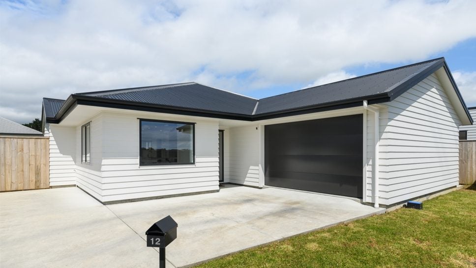 12 Corsica Court, Fitzherbert, Palmerston North - Carousel 1
