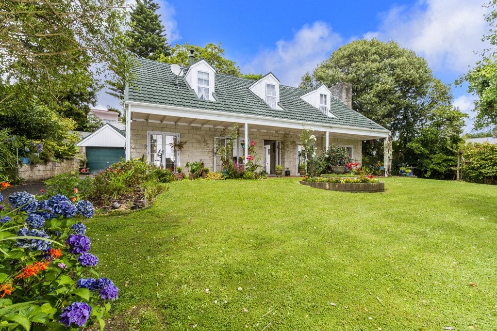 75 Moore Street, Hillcrest, Auckland - Carousel 1