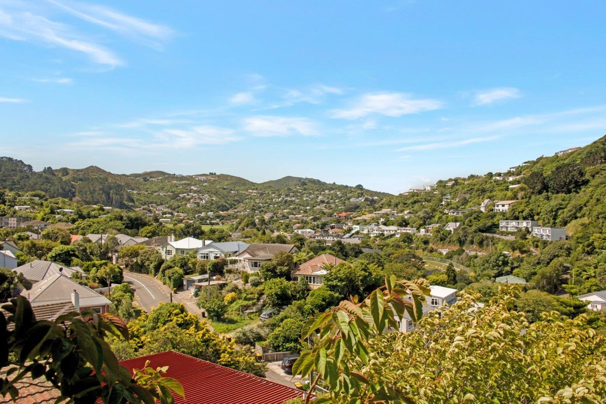 30 Hathaway Avenue, Karori, Wellington - Carousel 22