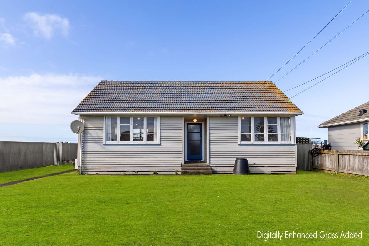 34 Matipo Street, Castlecliff, Whanganui - Carousel 1
