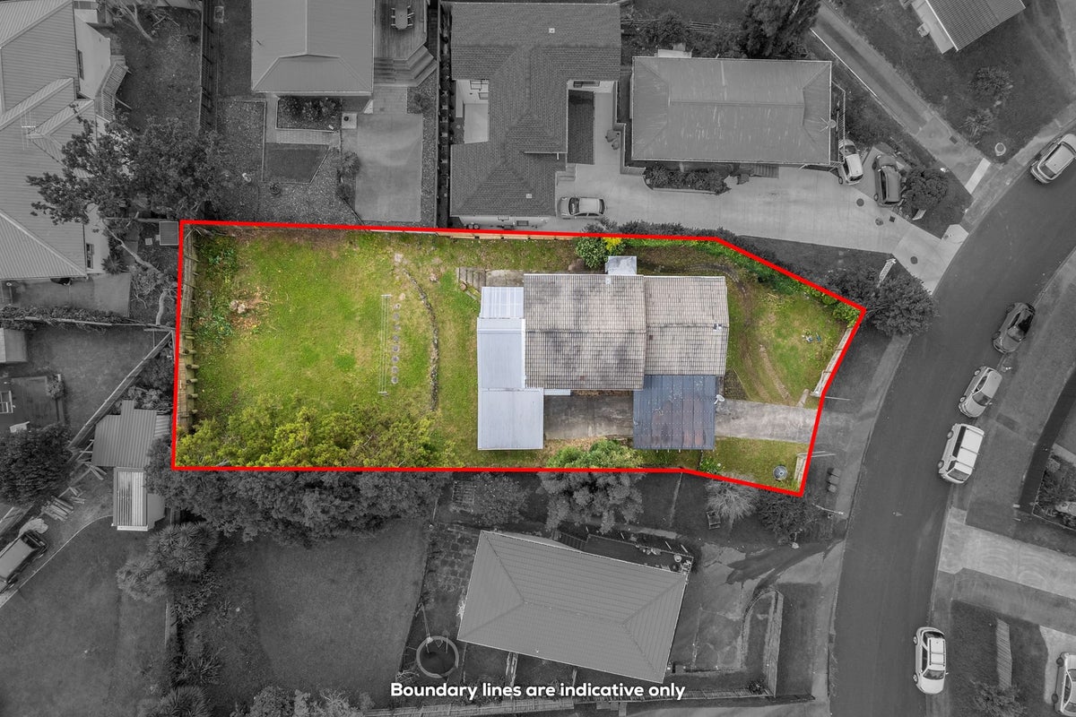 36 Glenbervie Crescent, Massey, Auckland - Carousel 2