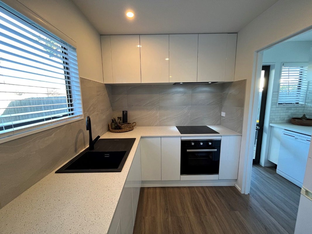 2/85 Mandeville Street, Riccarton, Christchurch - Carousel 2