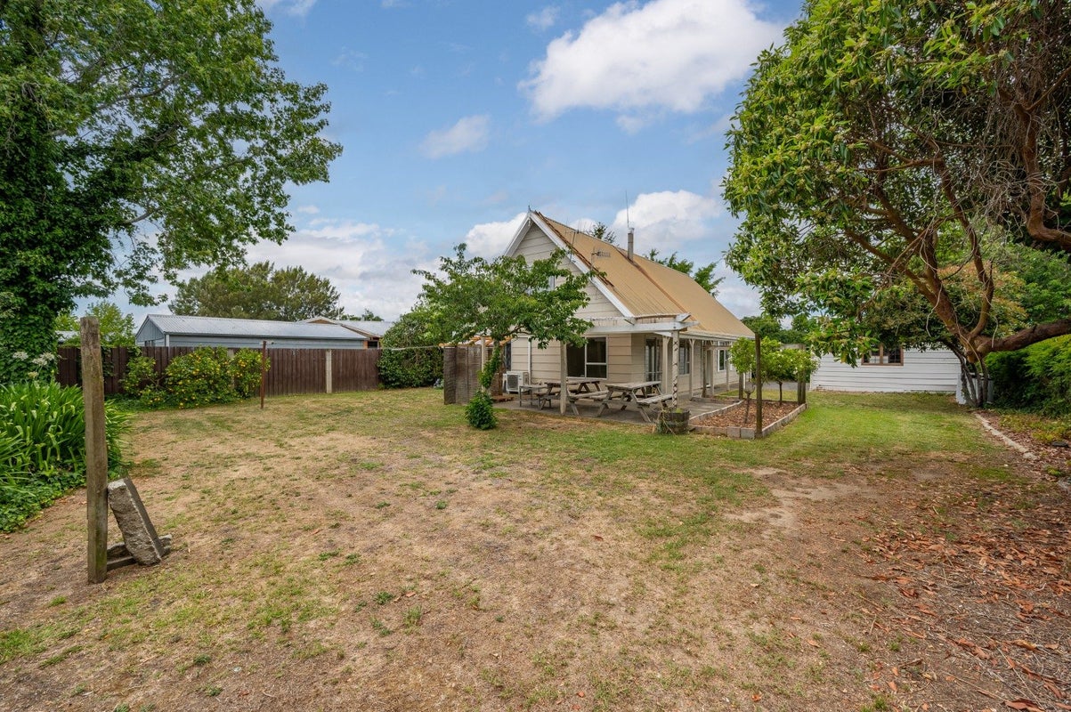 18 Amundsen Avenue, Flaxmere, Hastings - Carousel 1