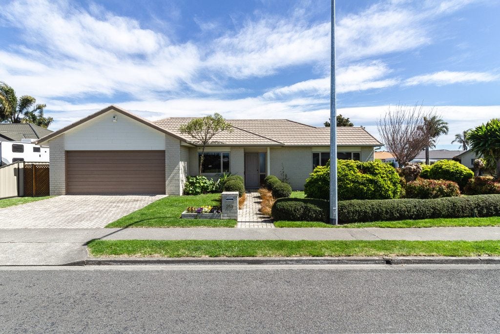 253 Guppy Road, Taradale, Napier, Hawke's Bay - Carousel 1