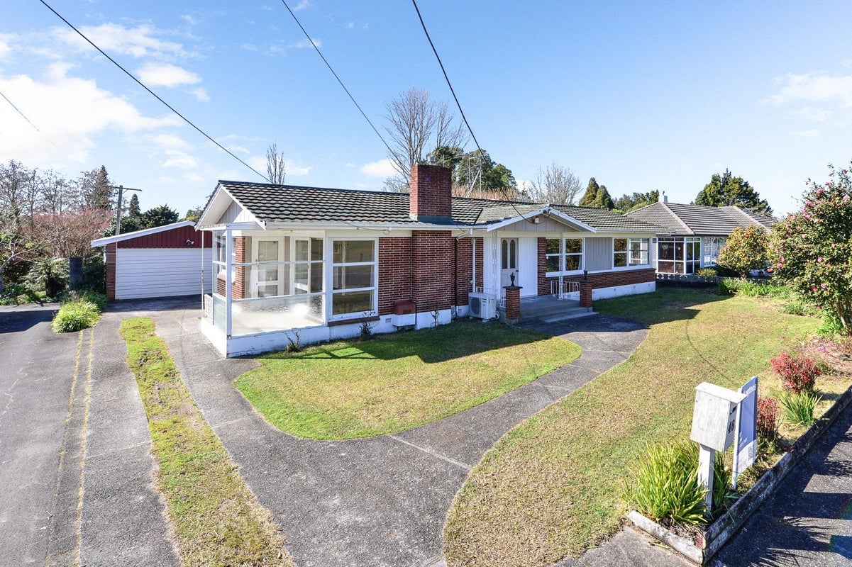 46 Carlyle Avenue, Chartwell, Hamilton - Carousel 1