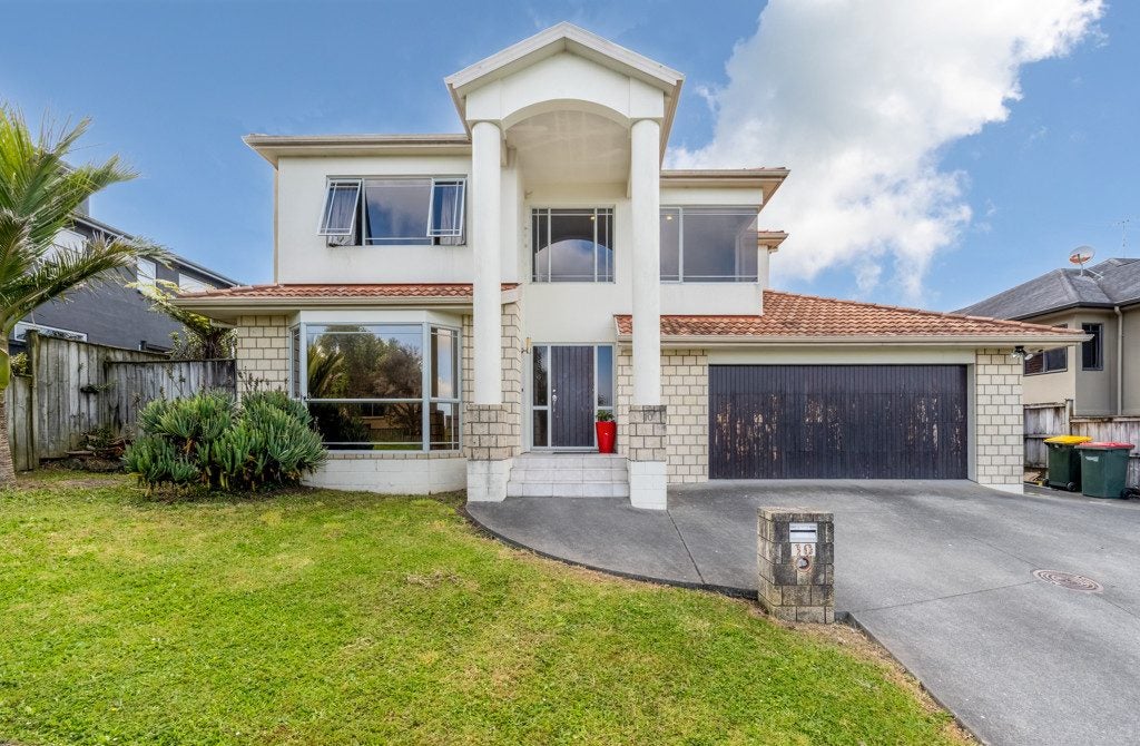 10 Baverton Drive, Flat Bush, Auckland - Carousel 1