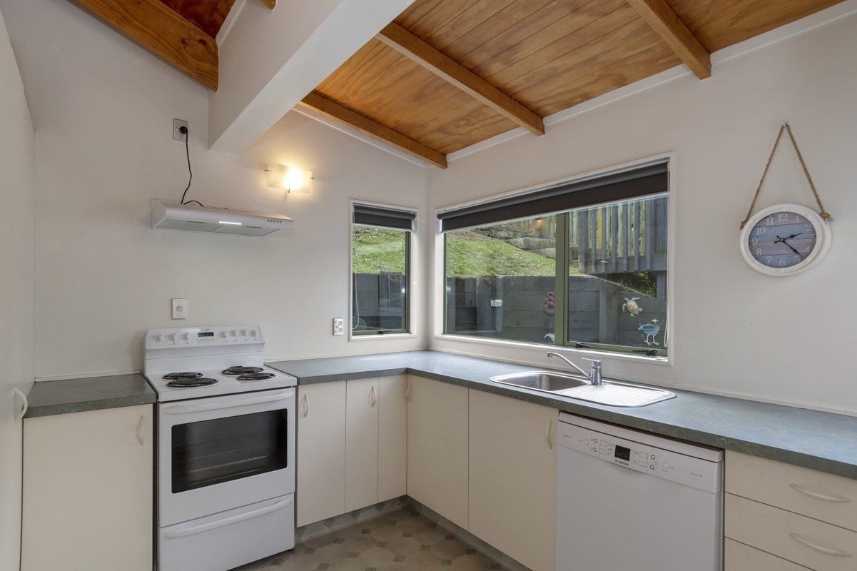 40 Sunvale Place, Gate Pa, Tauranga - Carousel 1