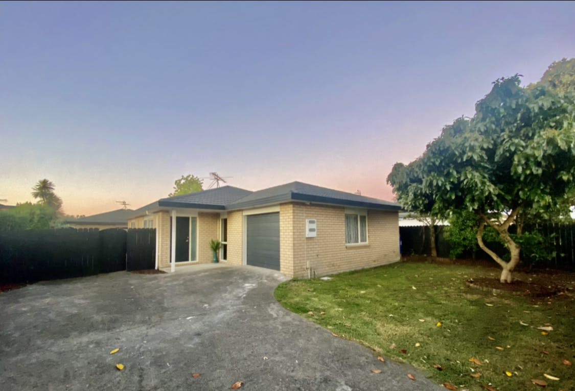 94 Manuroa Road, Takanini, Auckland - Carousel 1