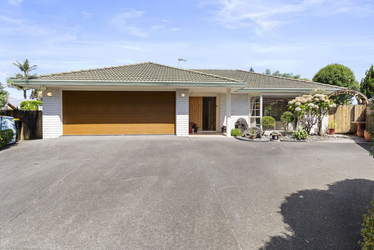17 Braystones Place, Northpark, Auckland - Carousel 1
