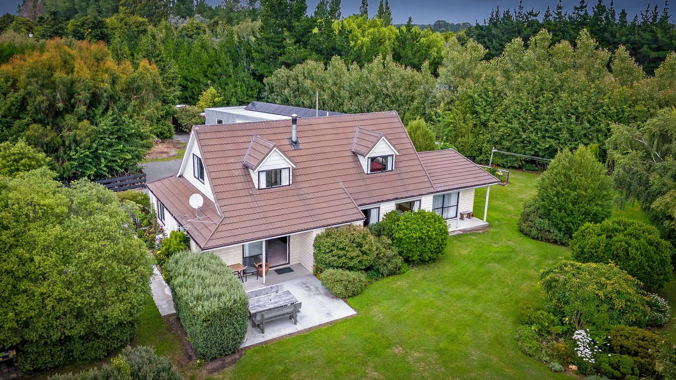 31 Raven Drive, Christchurch - Carousel 2