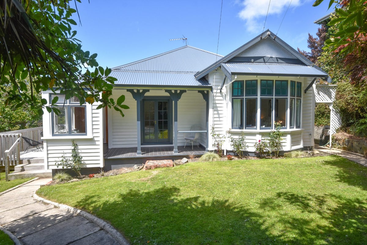 17 Whitby Street, Mornington, Dunedin - Carousel 2