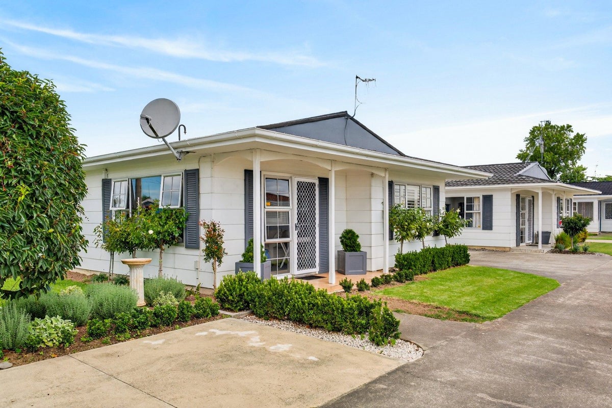 1/79 Meeanee Road, MEEANEE, NAPIER - Carousel 1