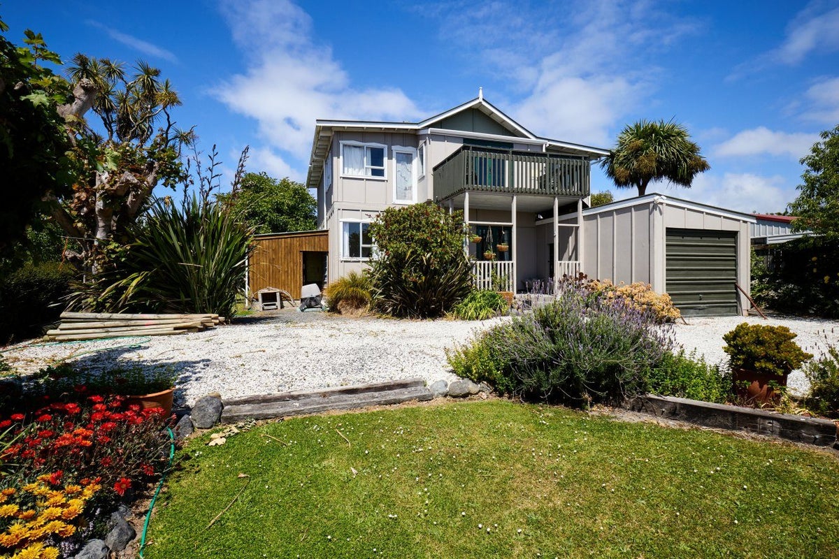 12 Cromer Street, Kaikoura - Carousel 1