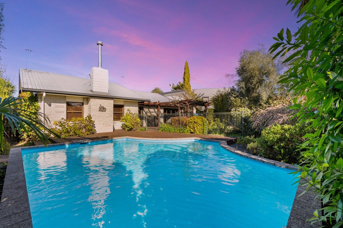 45 Trent Street, Taradale, Napier, Hawke's Bay - Carousel 1