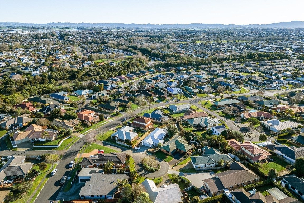 3 McLeod Mews, Rototuna, Hamilton - Carousel 45