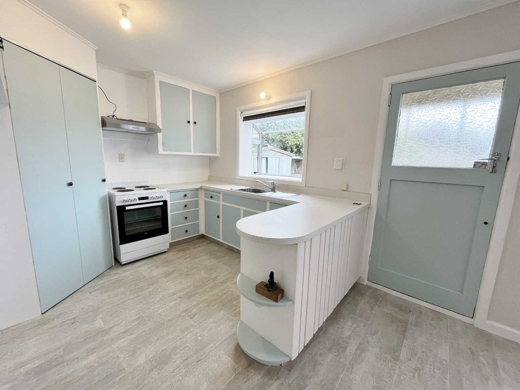 3 Lucienne Place, Hillsborough, Christchurch - Carousel 2