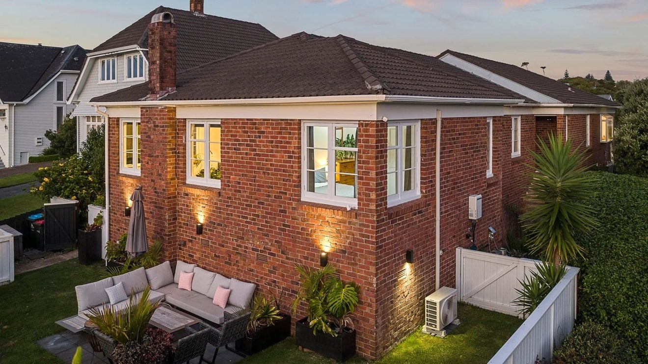 706 Mount Eden Road, Mount Eden, Auckland - Carousel 1