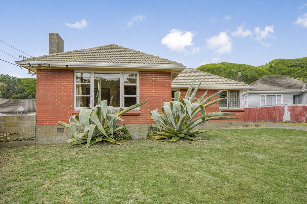 33 Lees Grove, Wainuiomata, Lower Hutt - Carousel 2