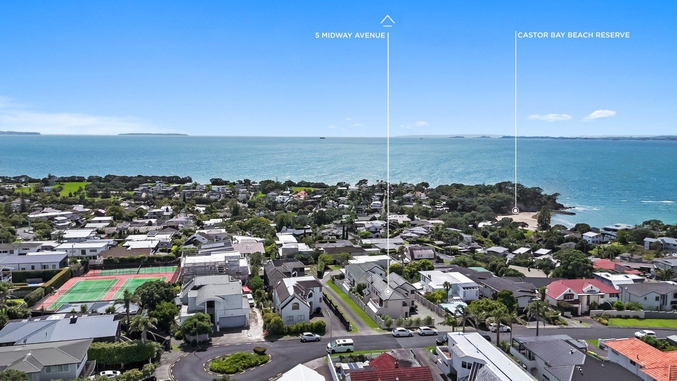 5 Midway Avenue, Castor Bay, North Shore City, Auckland - Carousel 2