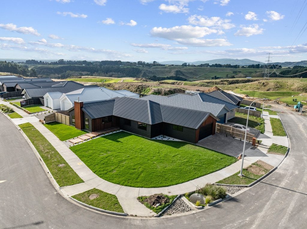 1 Corfu Crescent, FITZHERBERT - Carousel 1