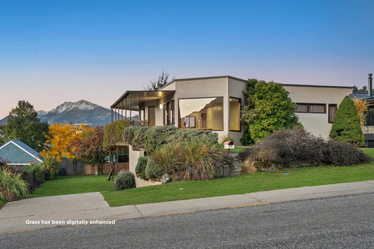 95 Plantation Road, Wanaka - Carousel 1