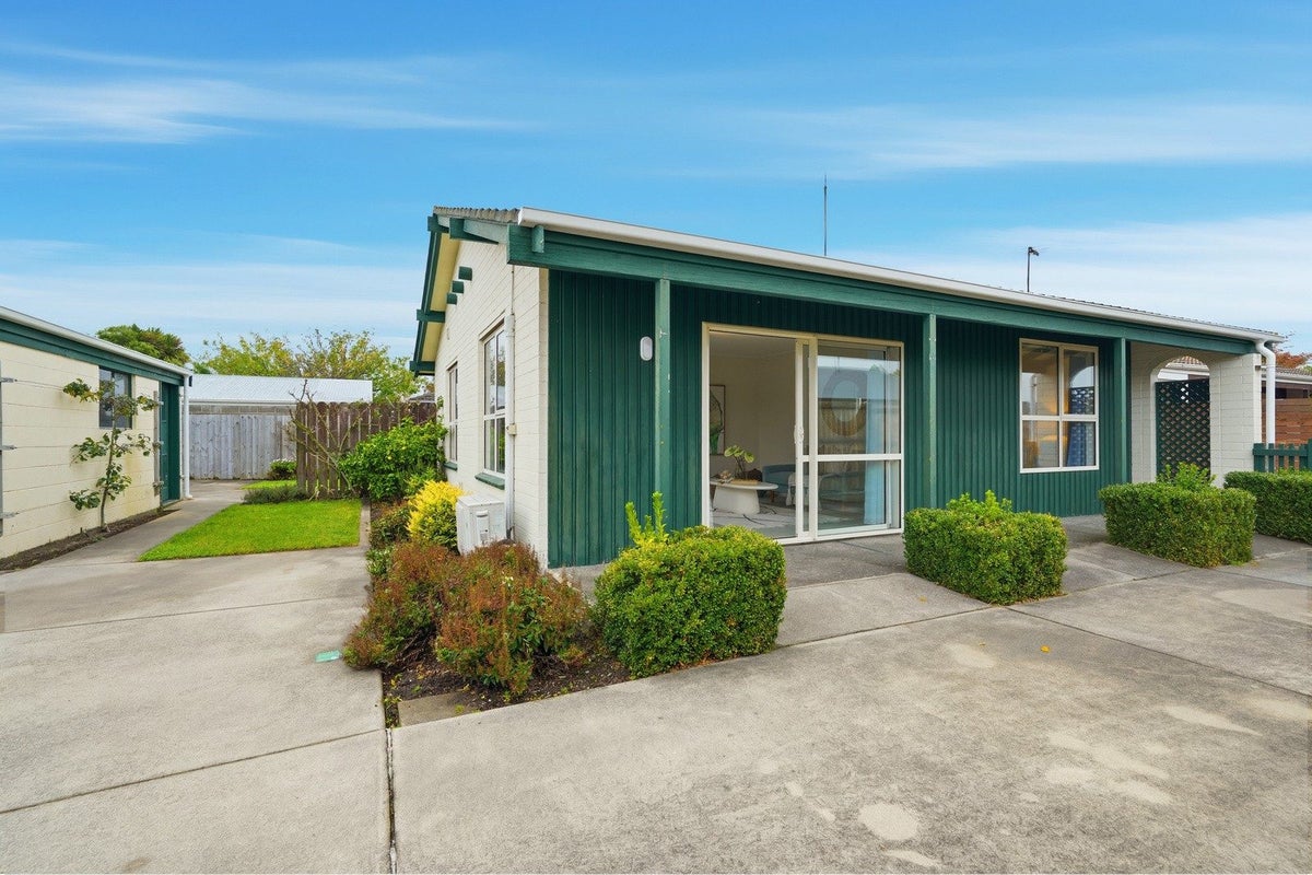 2/111 Kaiwara Street, Hoon Hay, Christchurch - Carousel 2