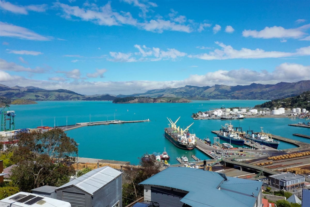 1A Foster Terrace, Lyttelton, Lyttelton - Carousel 1
