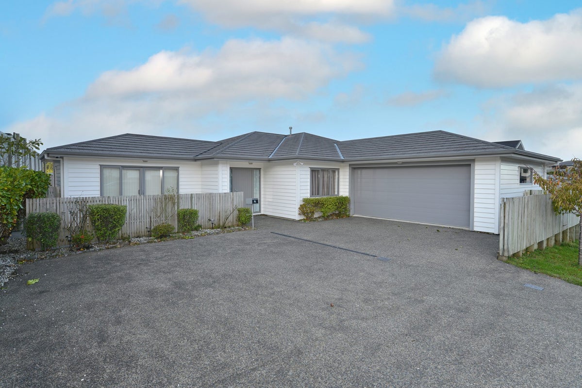 6 Bickerton Rise, Churton Park, Wellington - Carousel 1