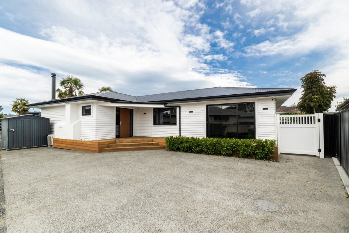 38 King Street, Taradale, Napier - Carousel 1
