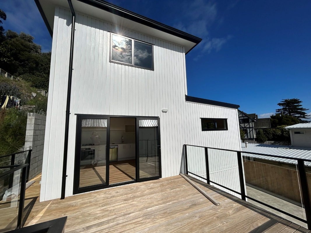 6B Grays Road, Plimmerton, Porirua - Carousel 17