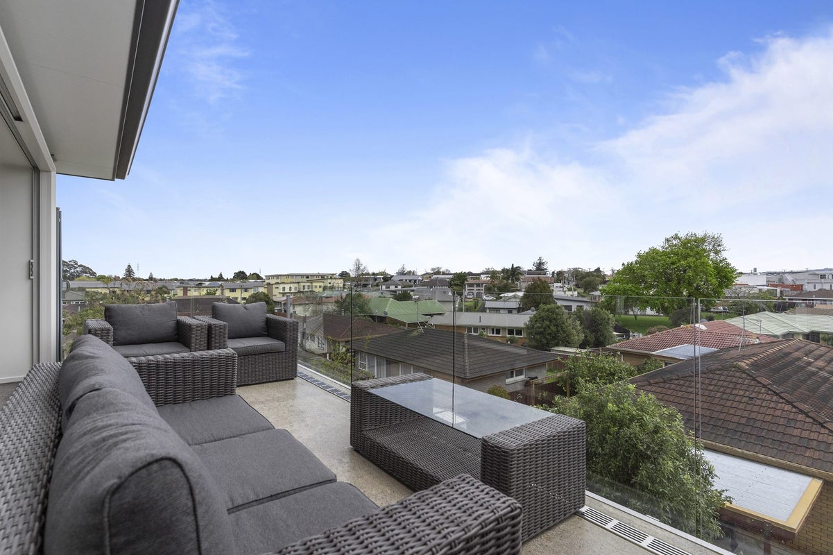 4/23 Wellington Street, Papakura, Auckland - Carousel 1