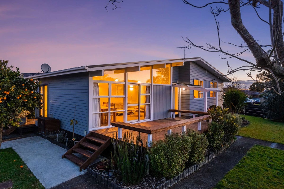 1 Jury Place, Favona, Auckland - Carousel 10