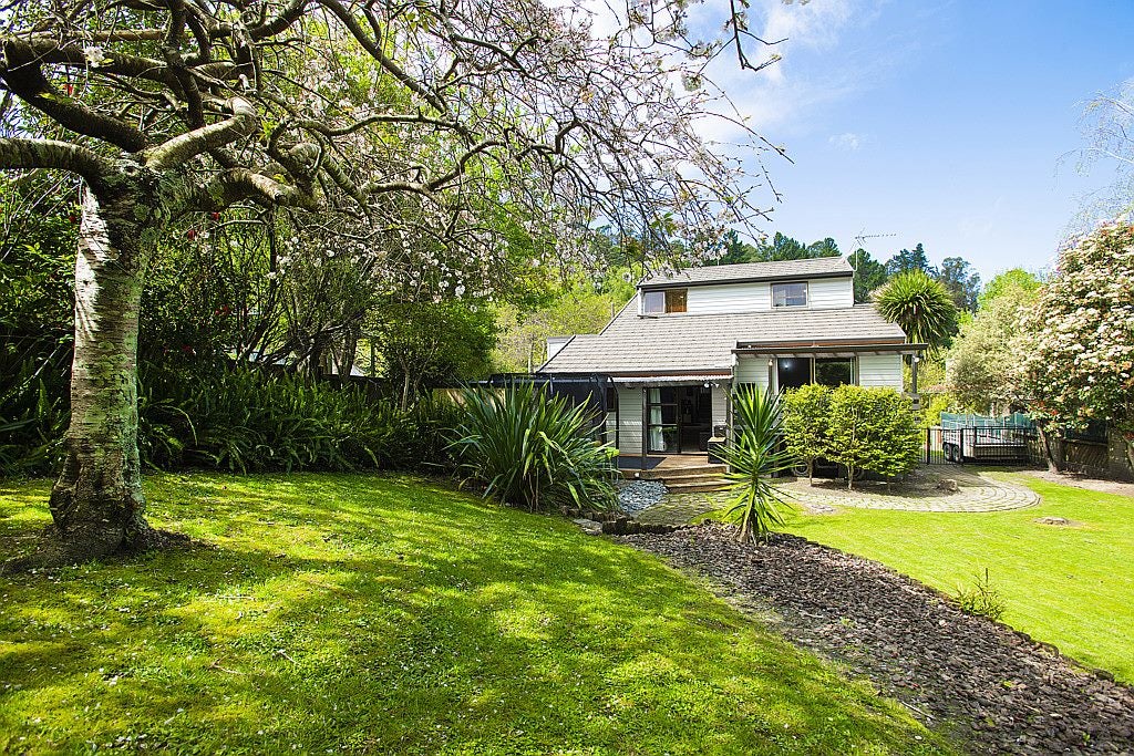 32 Sunvale Crescent, Whataupoko, Gisborne - Carousel 1