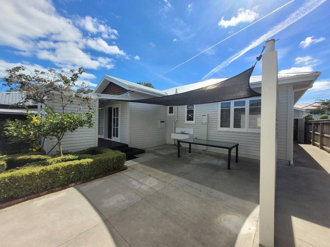 21 Turi Street, Welbourn, New Plymouth - Carousel 1