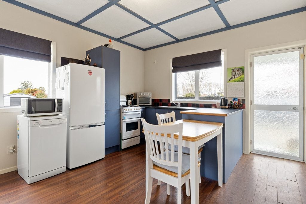 11 Hinau Street, Maeroa, Hamilton - Carousel 2