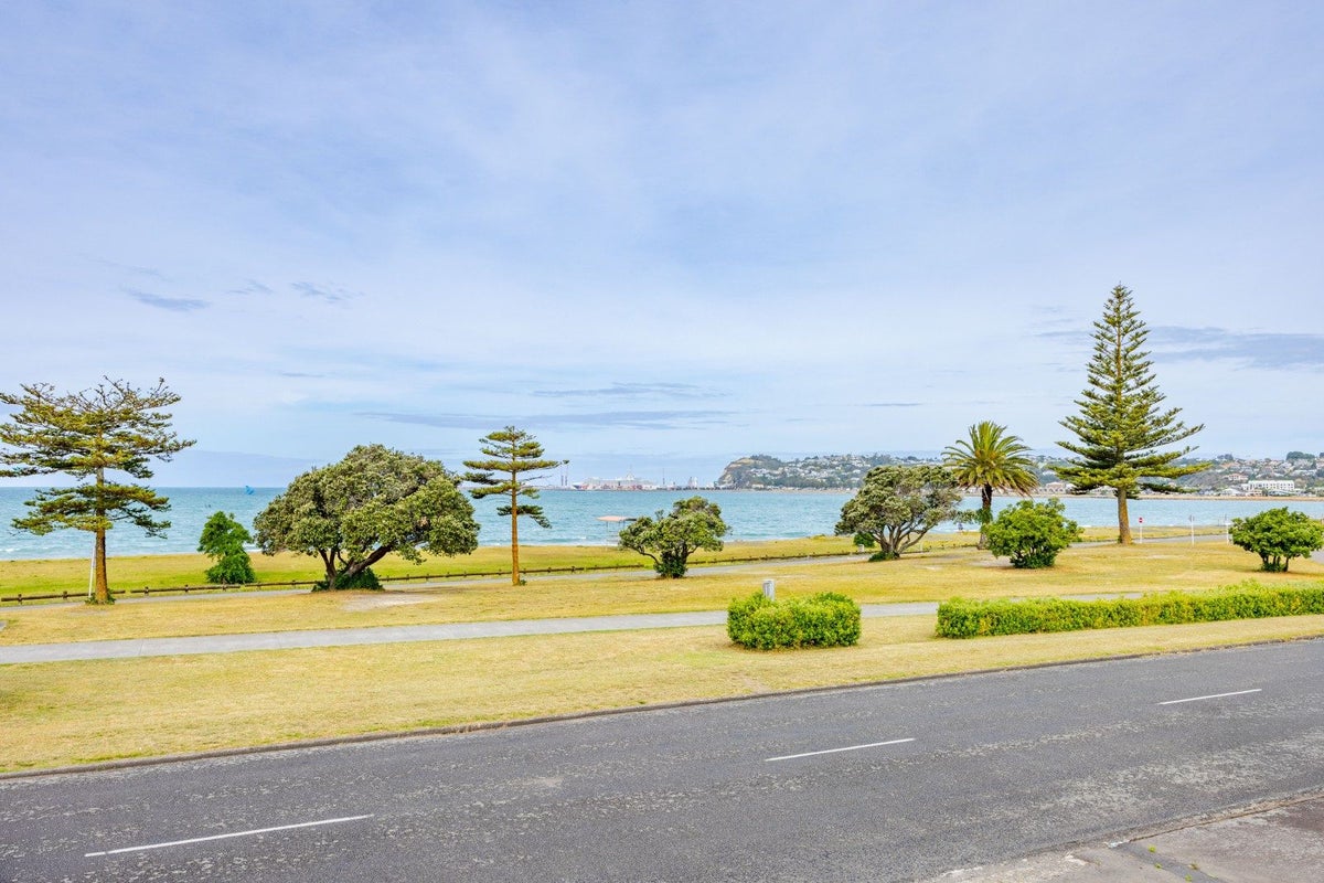 2/26 Ferguson Avenue, Westshore, Napier - Carousel 26