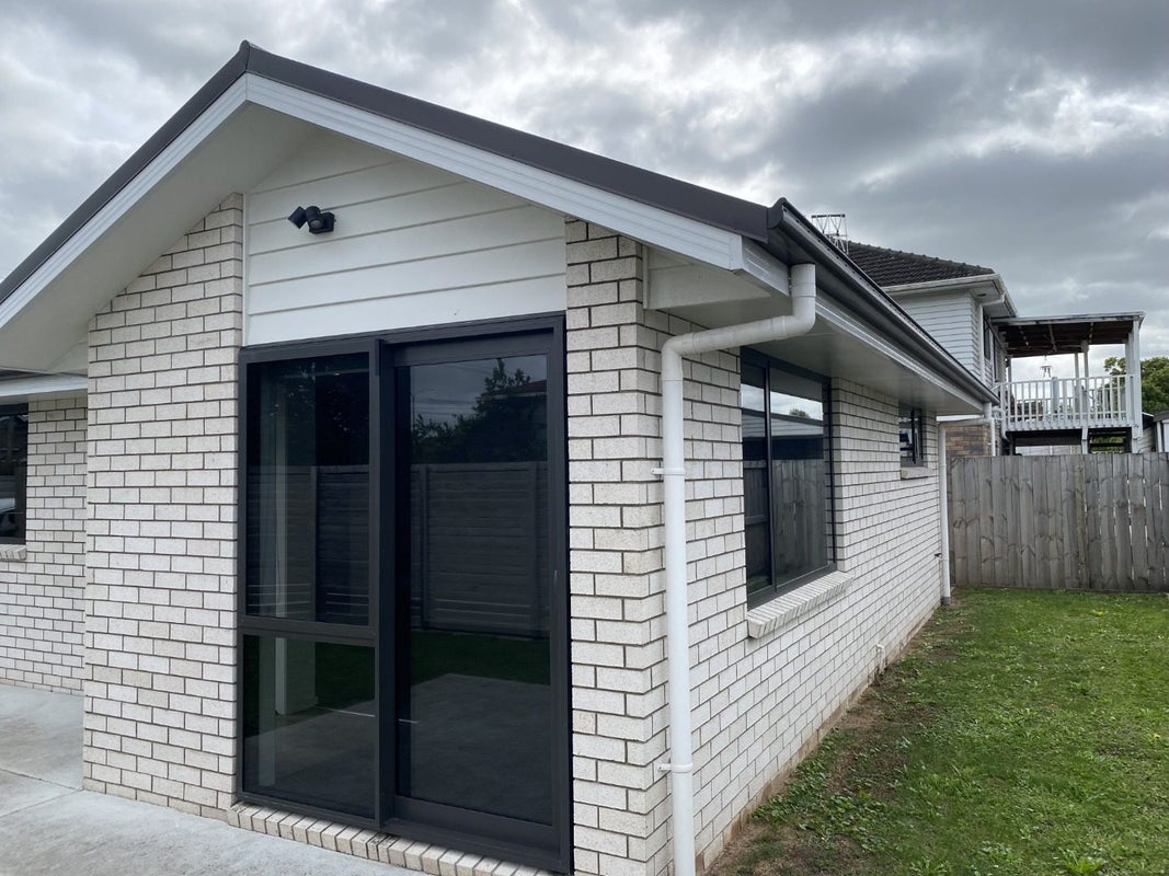 2/14 Powells Road, Fairview Downs, Hamilton - Carousel 1