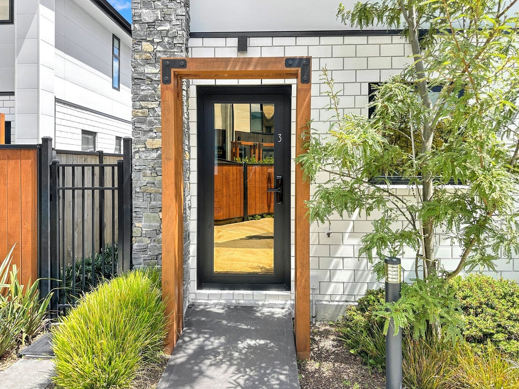 3/4 Johnston Grove, Taita, Lower Hutt - Carousel 2