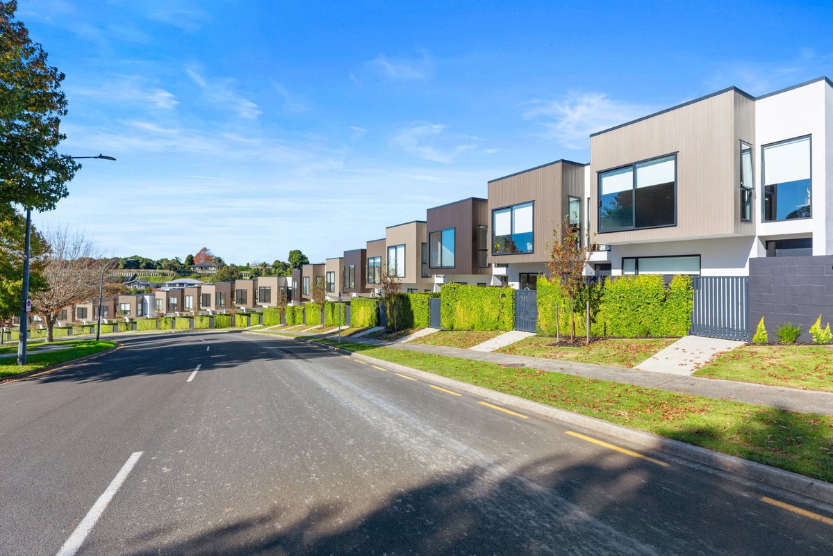 3/12 Westmorland Rise, Bethlehem, Tauranga - Carousel 2