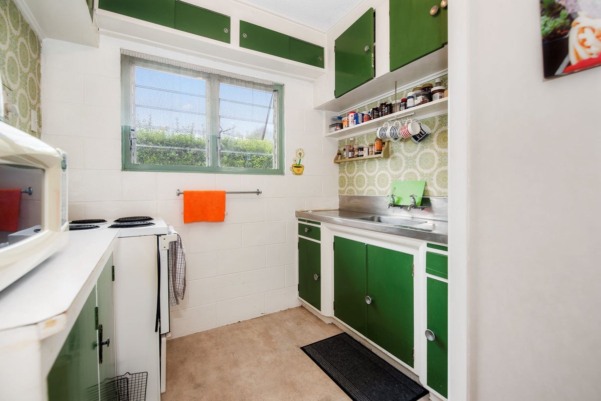 18 Ellicott Road, Nawton, Hamilton - Carousel 8