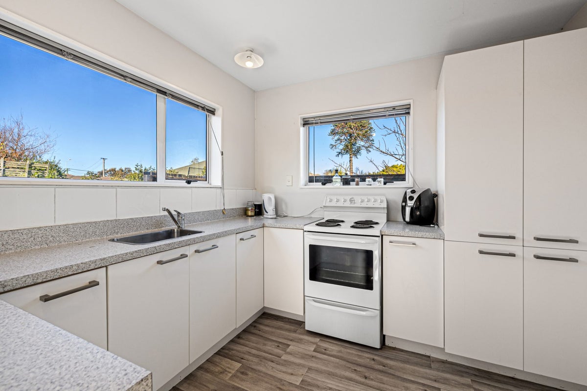 39C Bassett Street, Burwood, Christchurch - Carousel 2