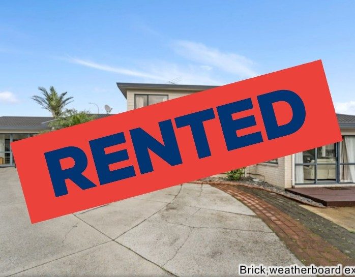 1/2 Orangewood Drive, Shamrock Park, Auckland - Carousel 1