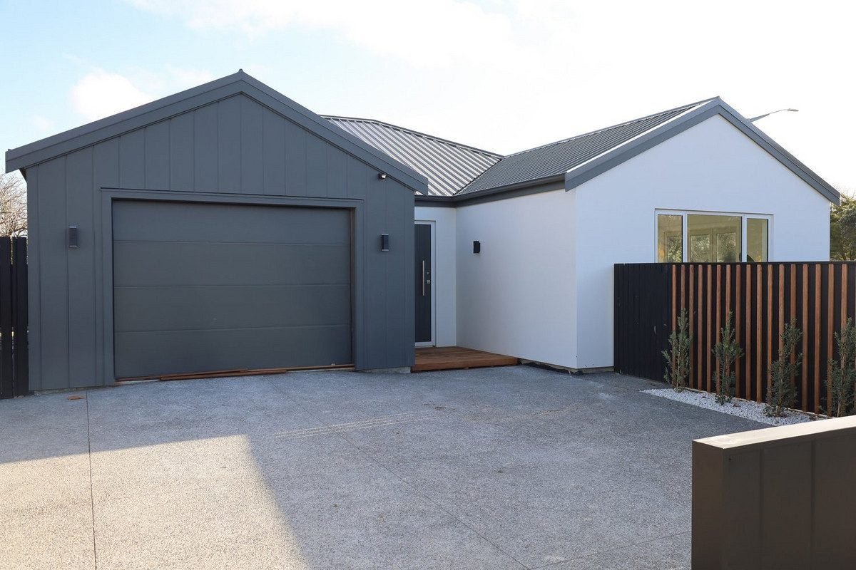 2 Samuel Place, Terrace End, Palmerston North - Carousel 1